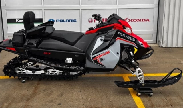 Polaris Prostar S4 Indy Adventure 137 PROMO 250$ accessoires 2025