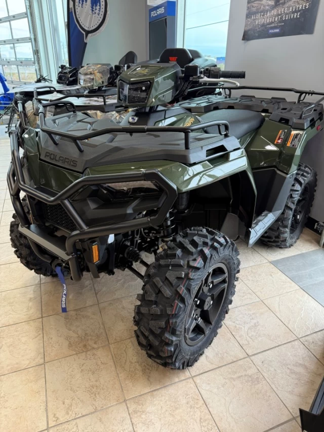 POLARIS SPORTSMAN 570 PREMIUM 40TH TREUIL INCLUS 2026