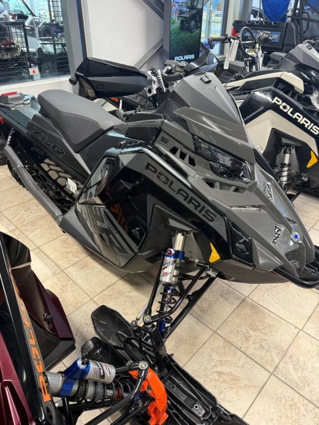 POLARIS 9R INDY XCR 136 PROMO 250$ accessoires 2025