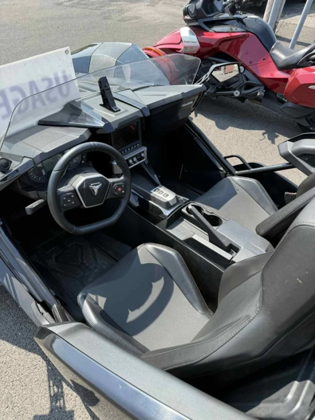POLARIS SLINGSHO SL GARANTIE JUSQU'AU 15 juillet 2026 2021