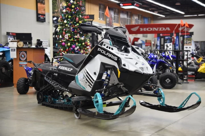 2025 POLARIS 9R INDY XCR 136 PROMO 250$ accessoires